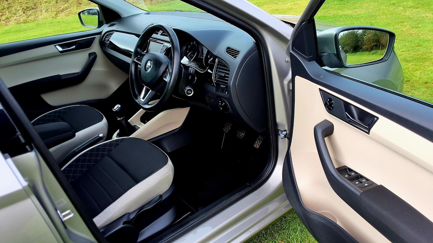 Used Skoda Fabia 2015 for sale - 76693643: Photo 19