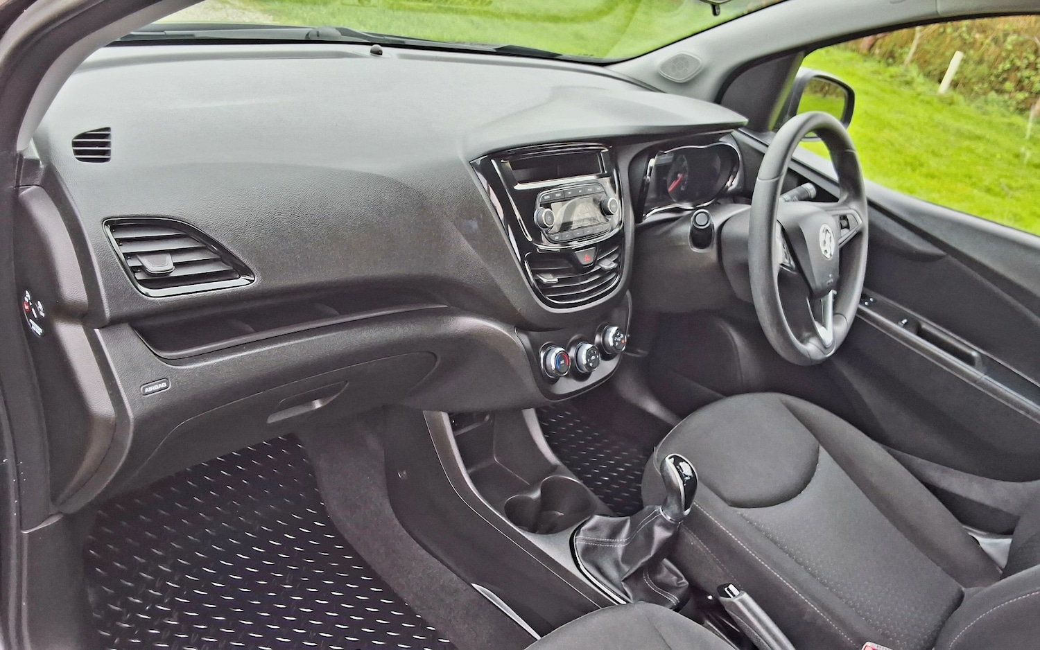 Used Vauxhall Viva 2016 for sale - 77047870: Photo 17