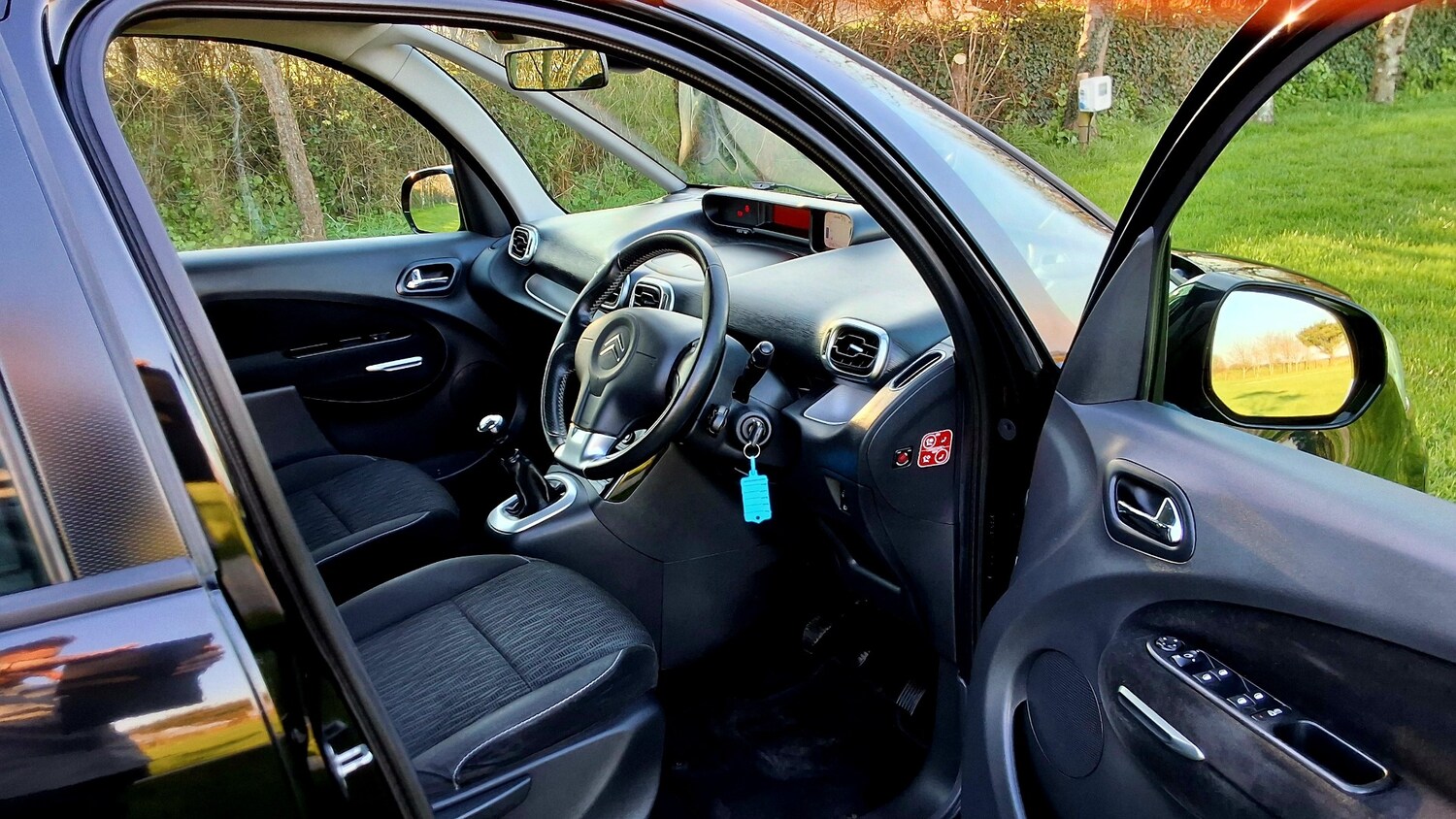 Used Citroen C3 Picasso 2012 for sale - 77954108: Photo 20