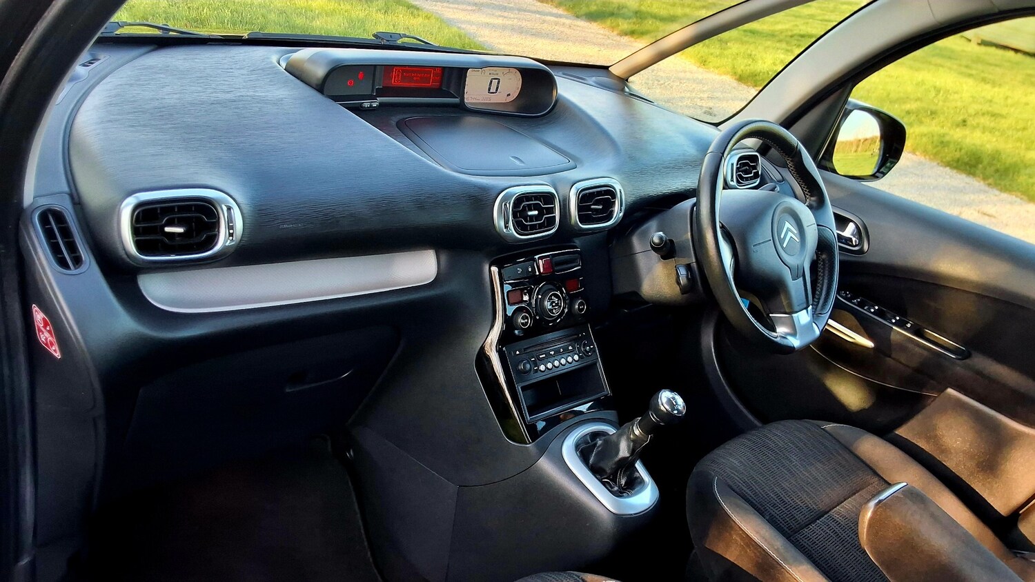 Used Citroen C3 Picasso 2012 for sale - 77954108: Photo 22