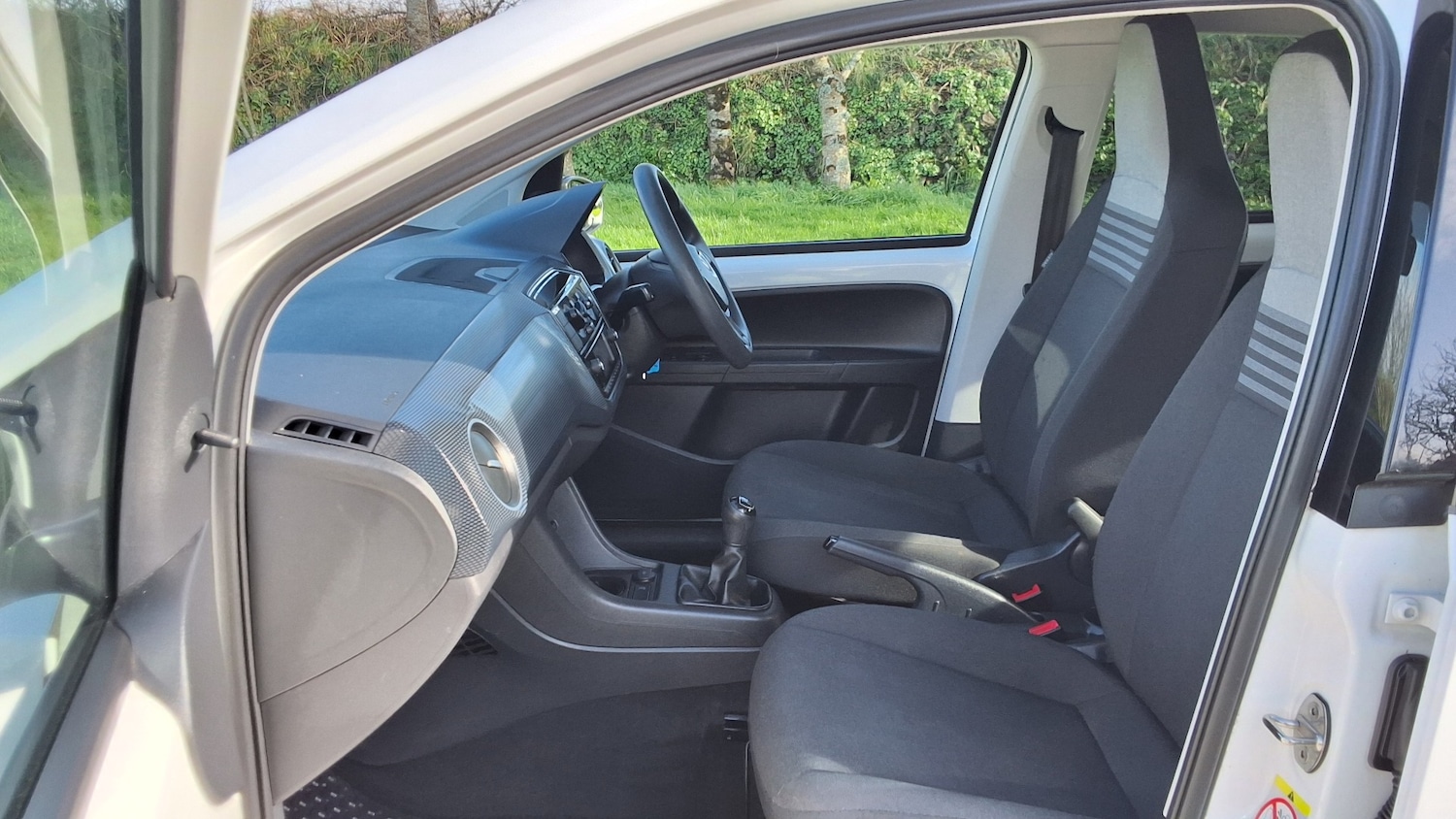 Used Volkswagen up! 2018 for sale - 77836741: Photo 18