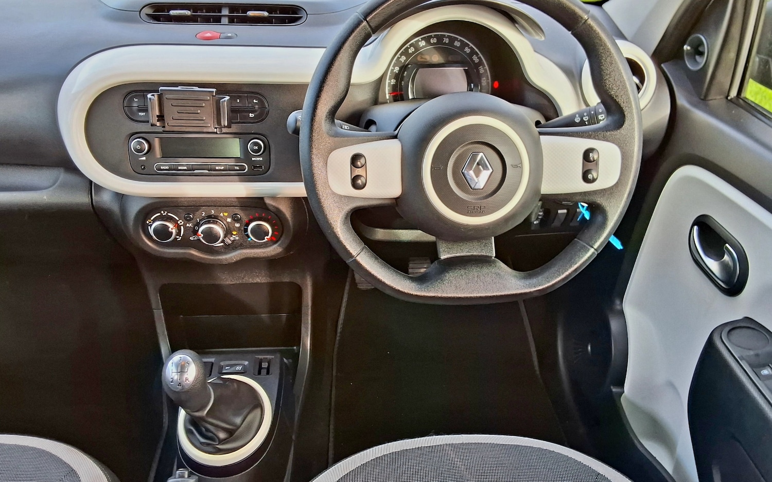 Used Renault Twingo 2018 for sale - 76490891: Photo 15