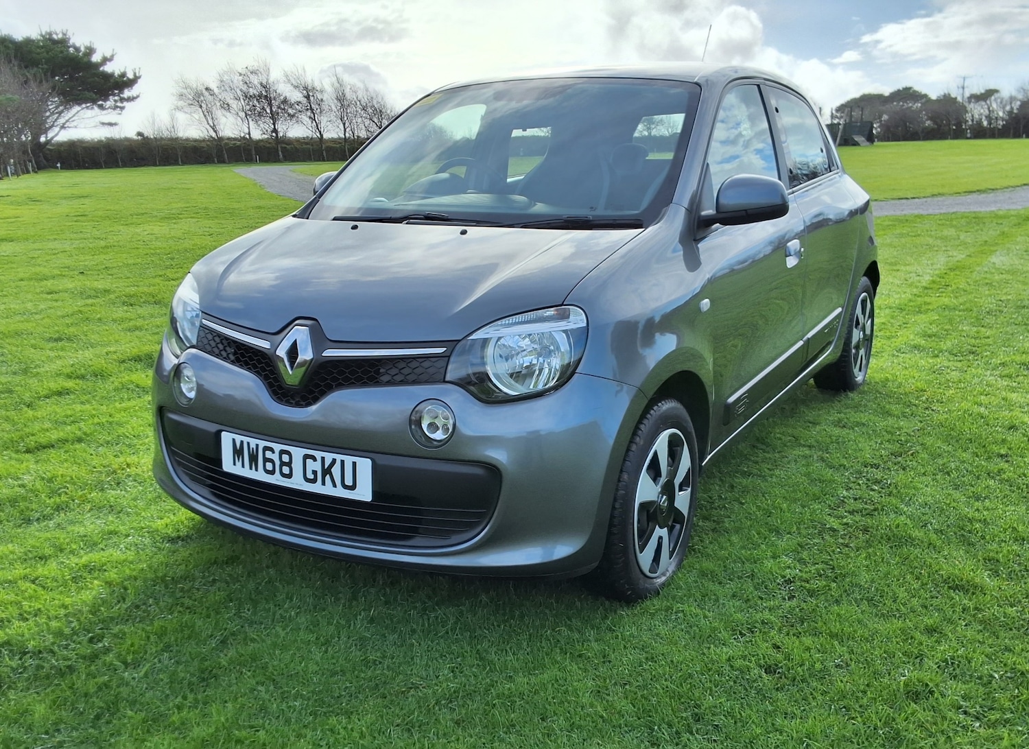 Used Renault Twingo 2018 for sale - 76490891: Photo 2