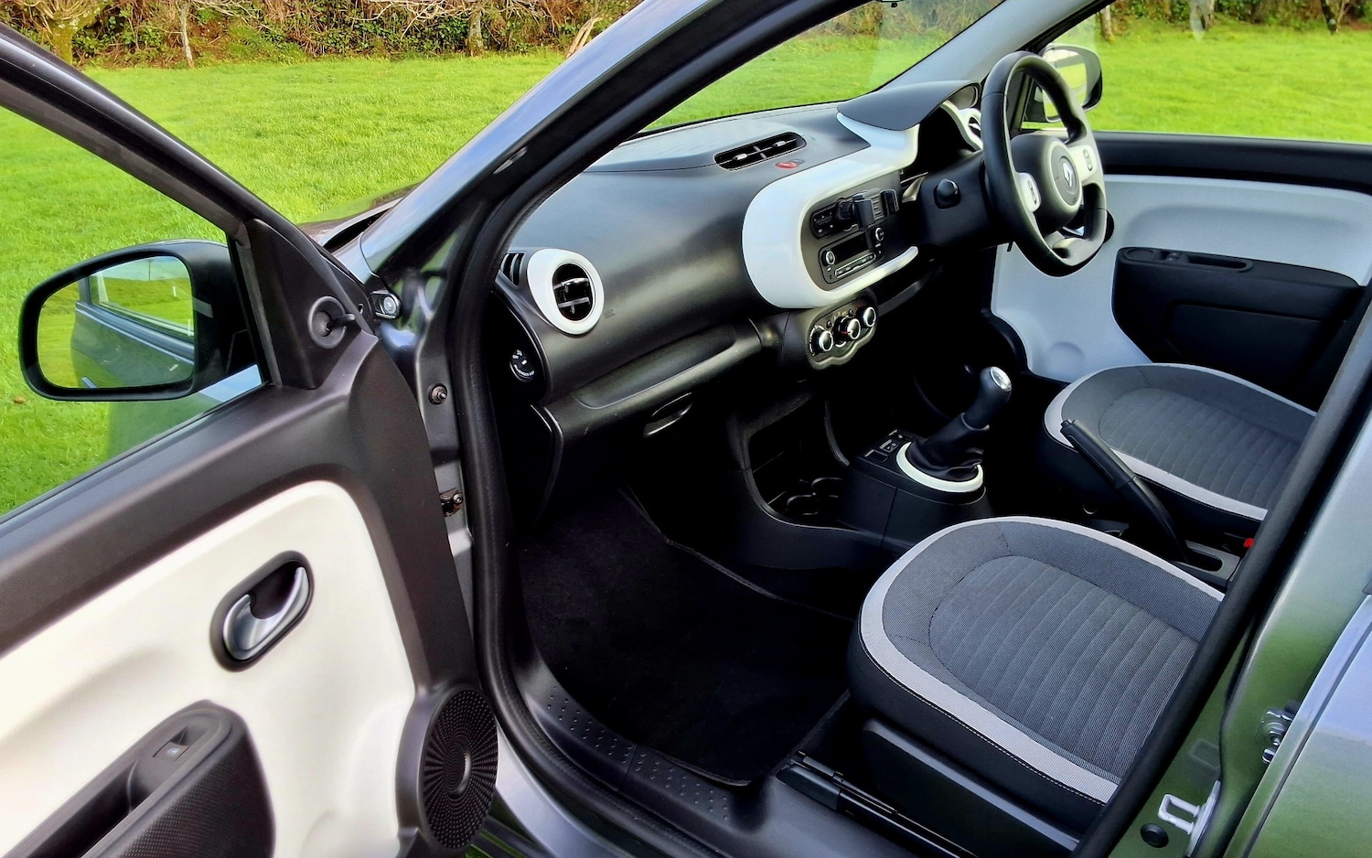 Used Renault Twingo 2018 for sale - 76490891: Photo 20