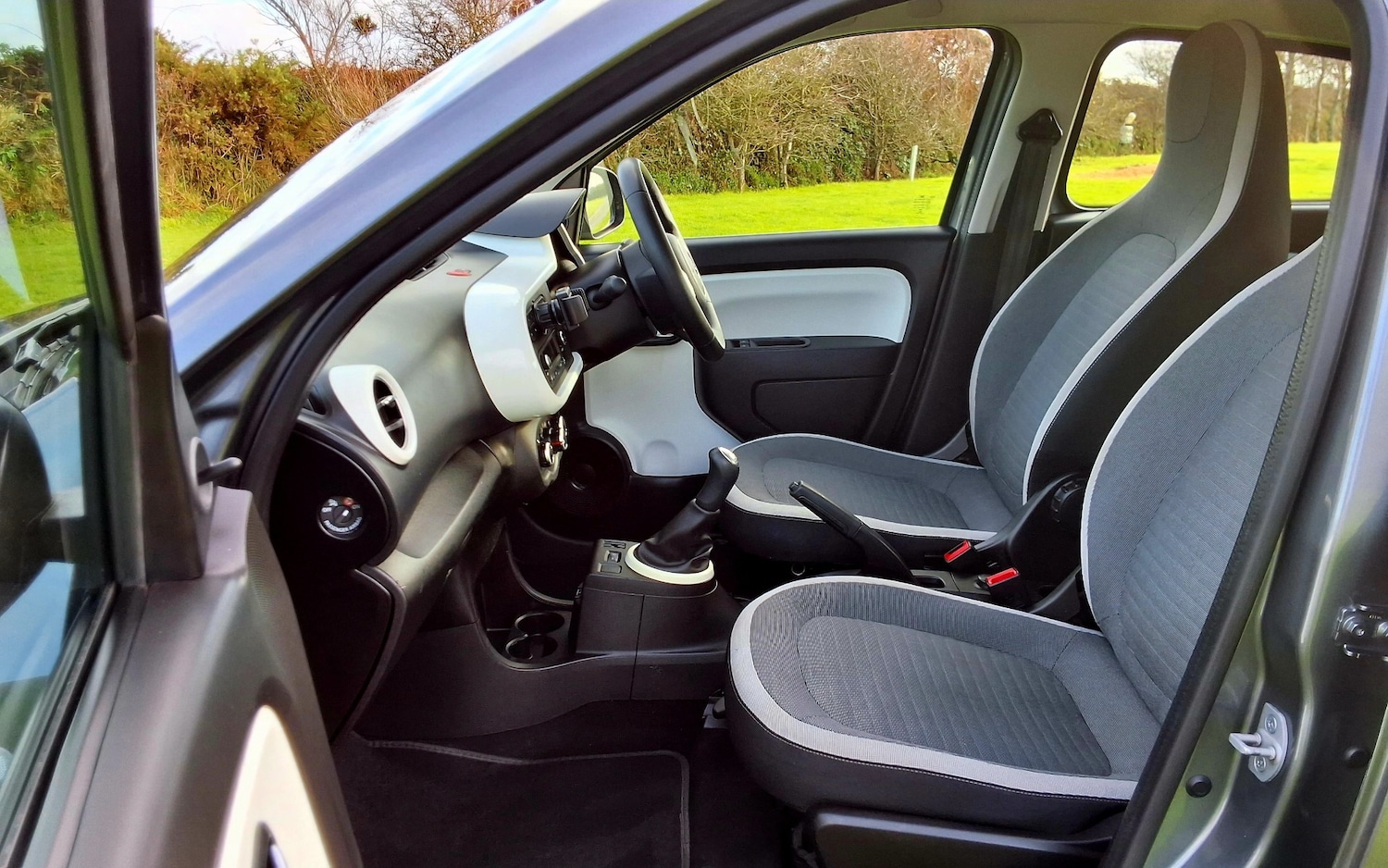 Used Renault Twingo 2018 for sale - 76490891: Photo 21