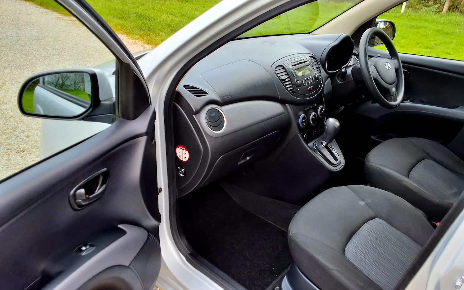 Used Hyundai i10 2013 for sale - 77063460: Photo 18