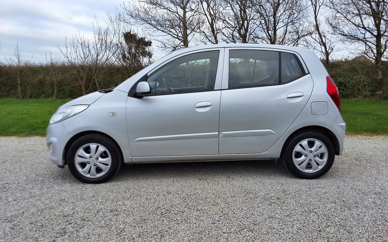 Used Hyundai i10 2013 for sale - 77063460: Photo 4