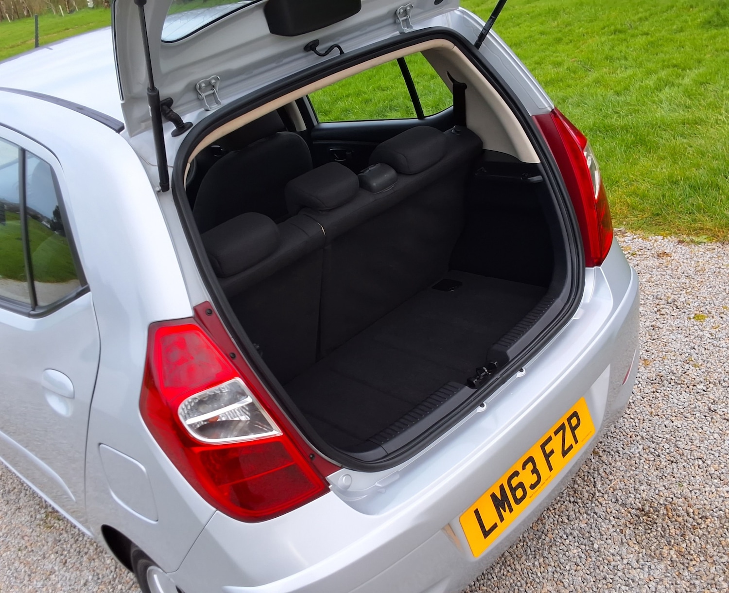 Used Hyundai i10 2013 for sale - 77063460: Photo 8