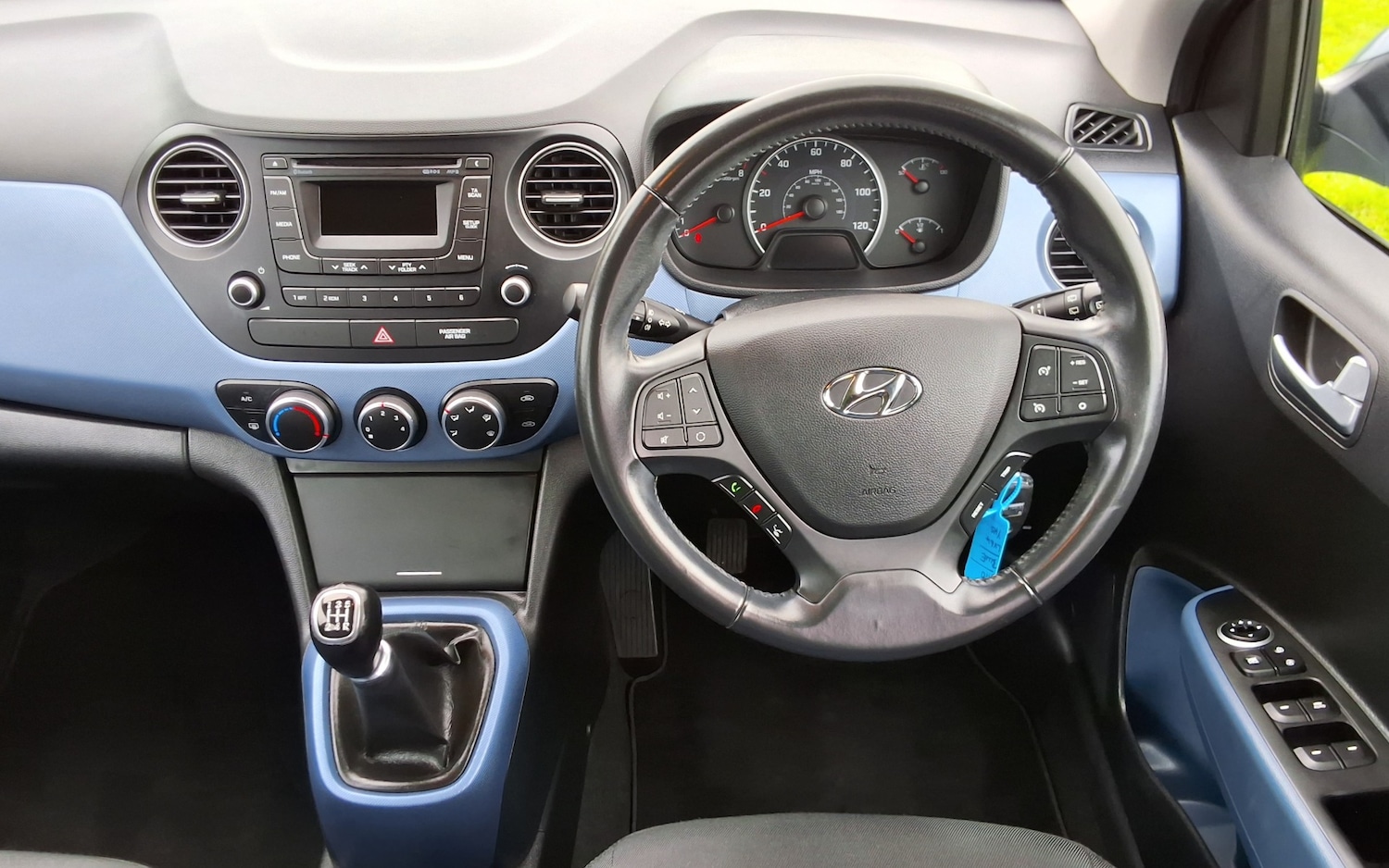 Used Hyundai i10 2014 for sale - 76347395: Photo 16