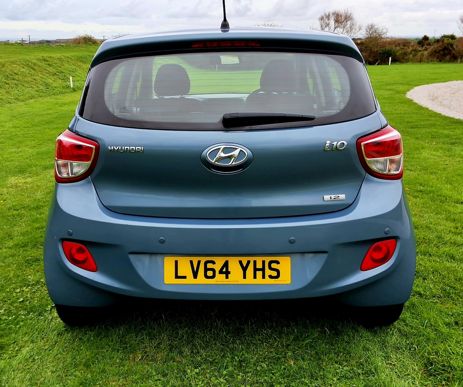 Used Hyundai i10 2014 for sale - 76347395: Photo 6