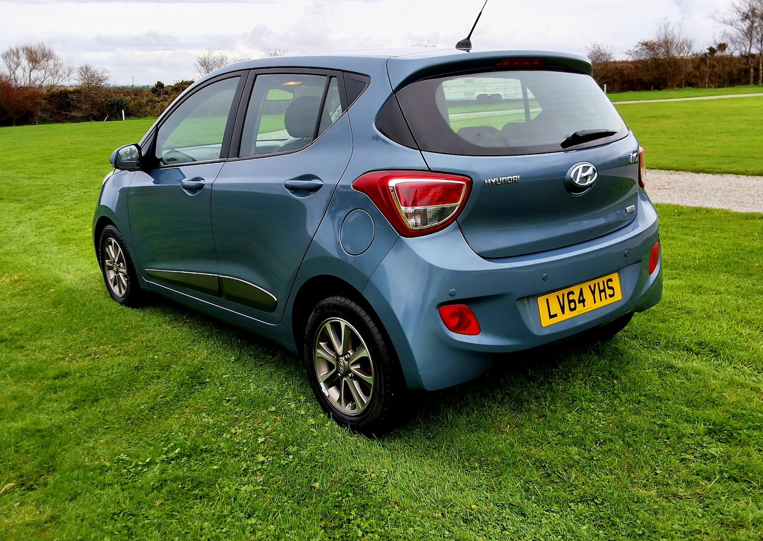 Used Hyundai i10 2014 for sale - 76347395: Photo 8