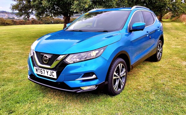 Used Nissan Qashqai 2017 for sale - 75365979: Photo 2