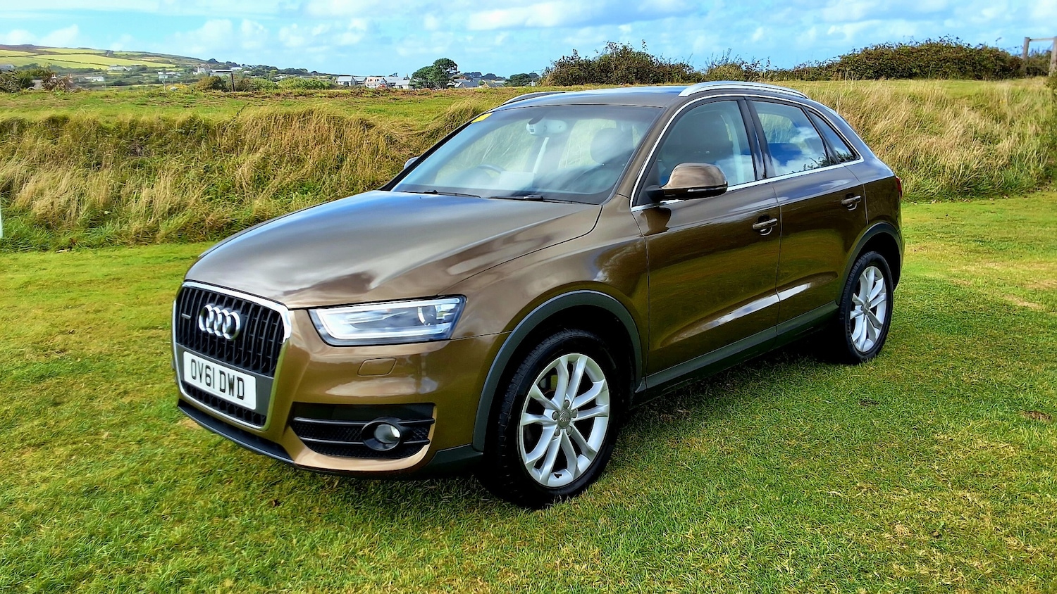Used Audi Q3 2011 for sale - 76594352: Photo 2