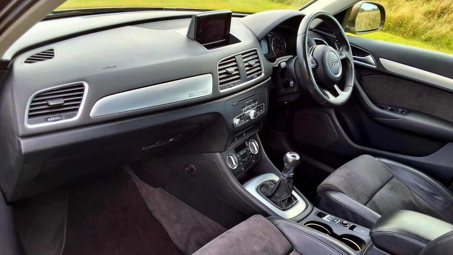 Used Audi Q3 2011 for sale - 76594352: Photo 20