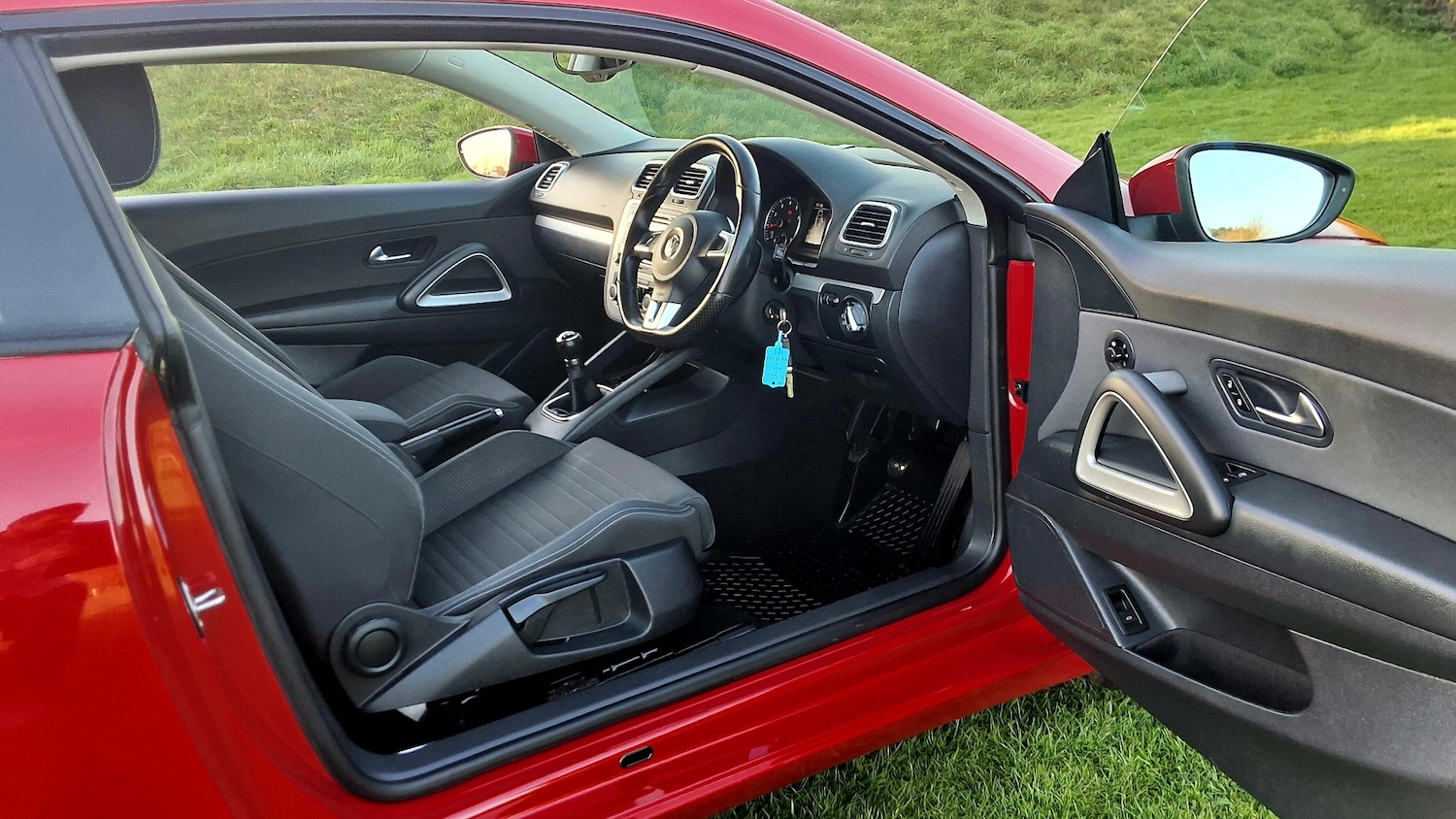 Used Volkswagen Scirocco 2012 for sale - 77954126: Photo 17