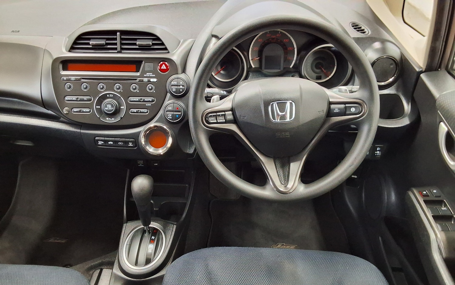 Used Honda Jazz 2011 for sale - 77022973: Photo 19