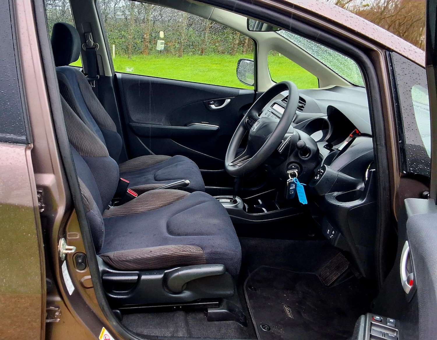 Used Honda Jazz 2011 for sale - 77022973: Photo 27