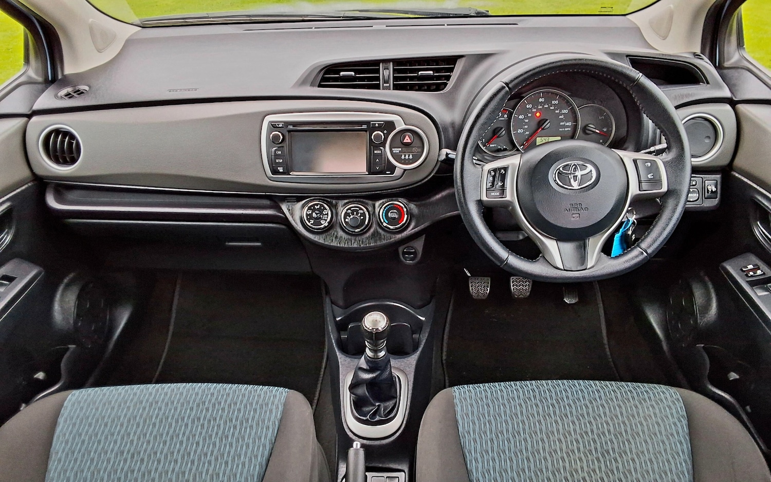 Used Toyota Yaris 2012 for sale - 76243962: Photo 14