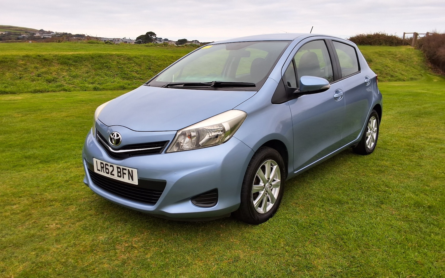 Used Toyota Yaris 2012 for sale - 76243962: Photo 2