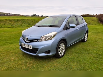 Used Toyota Yaris 2012 for sale - 76243962: Photo