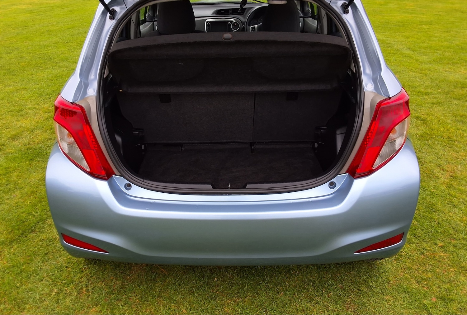 Used Toyota Yaris 2012 for sale - 76243962: Photo 7