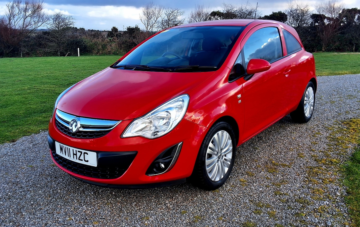 Used Vauxhall Corsa 2011 for sale - 77168114: Photo 2