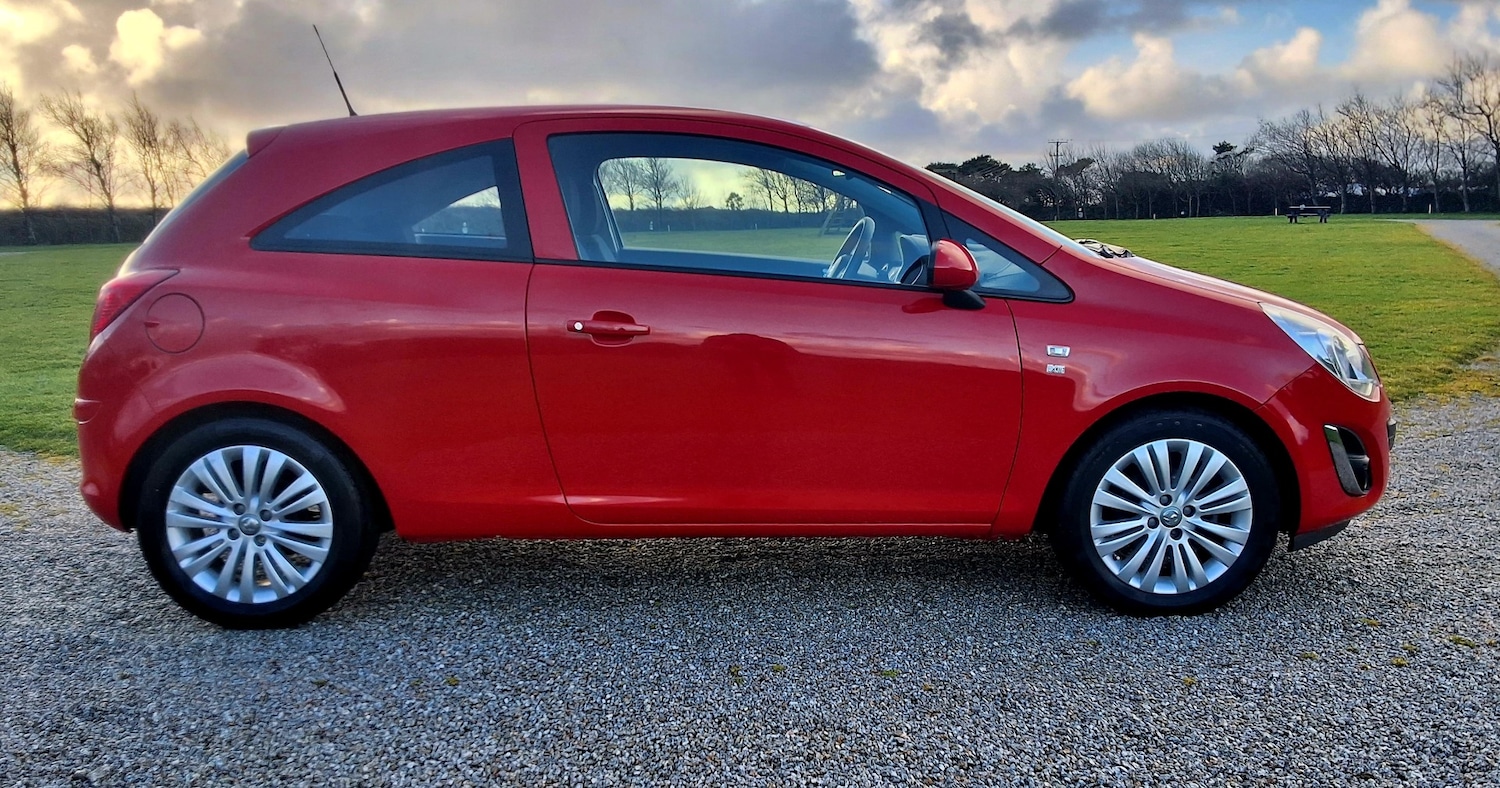 Used Vauxhall Corsa 2011 for sale - 77168114: Photo 4
