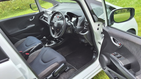 Used Honda Jazz 2015 for sale - 76274250: Photo 14