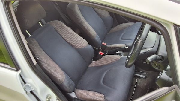 Used Honda Jazz 2015 for sale - 76274250: Photo 16