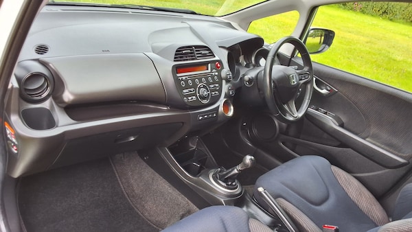 Used Honda Jazz 2015 for sale - 76274250: Photo 17