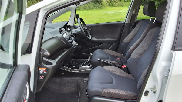 Used Honda Jazz 2015 for sale - 76274250: Photo 19