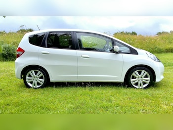Used Honda Jazz 2015 for sale - 76274250: Photo 3