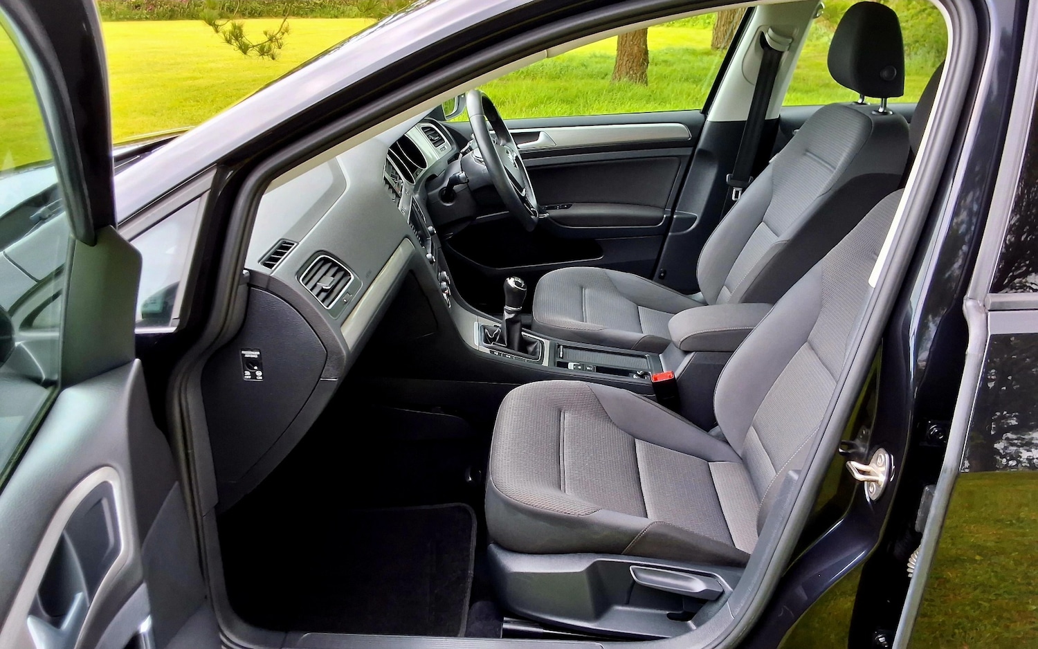 Used Volkswagen Golf 2016 for sale - 76525775: Photo 24