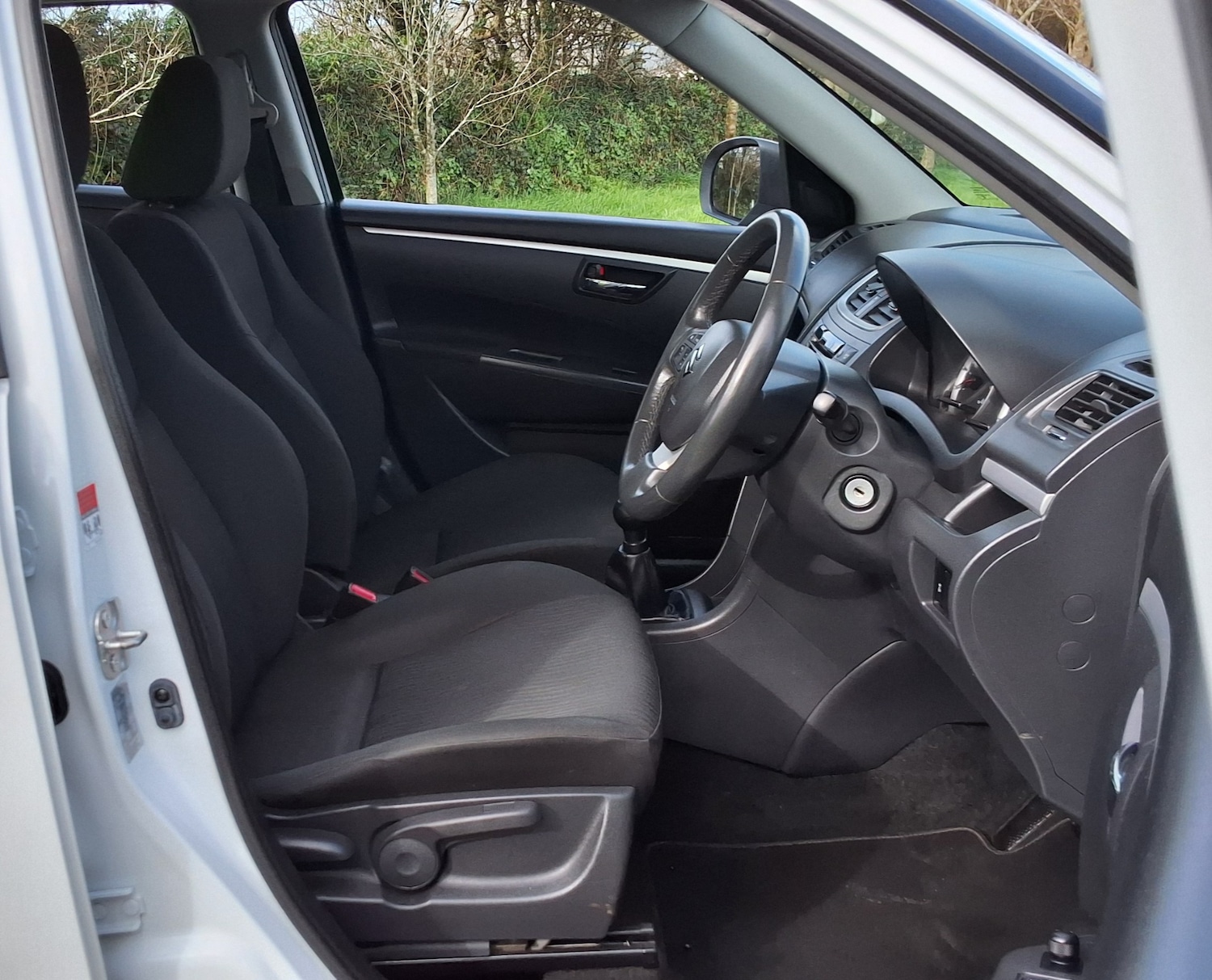 Used Suzuki Swift 2011 for sale - 77663705: Photo 18