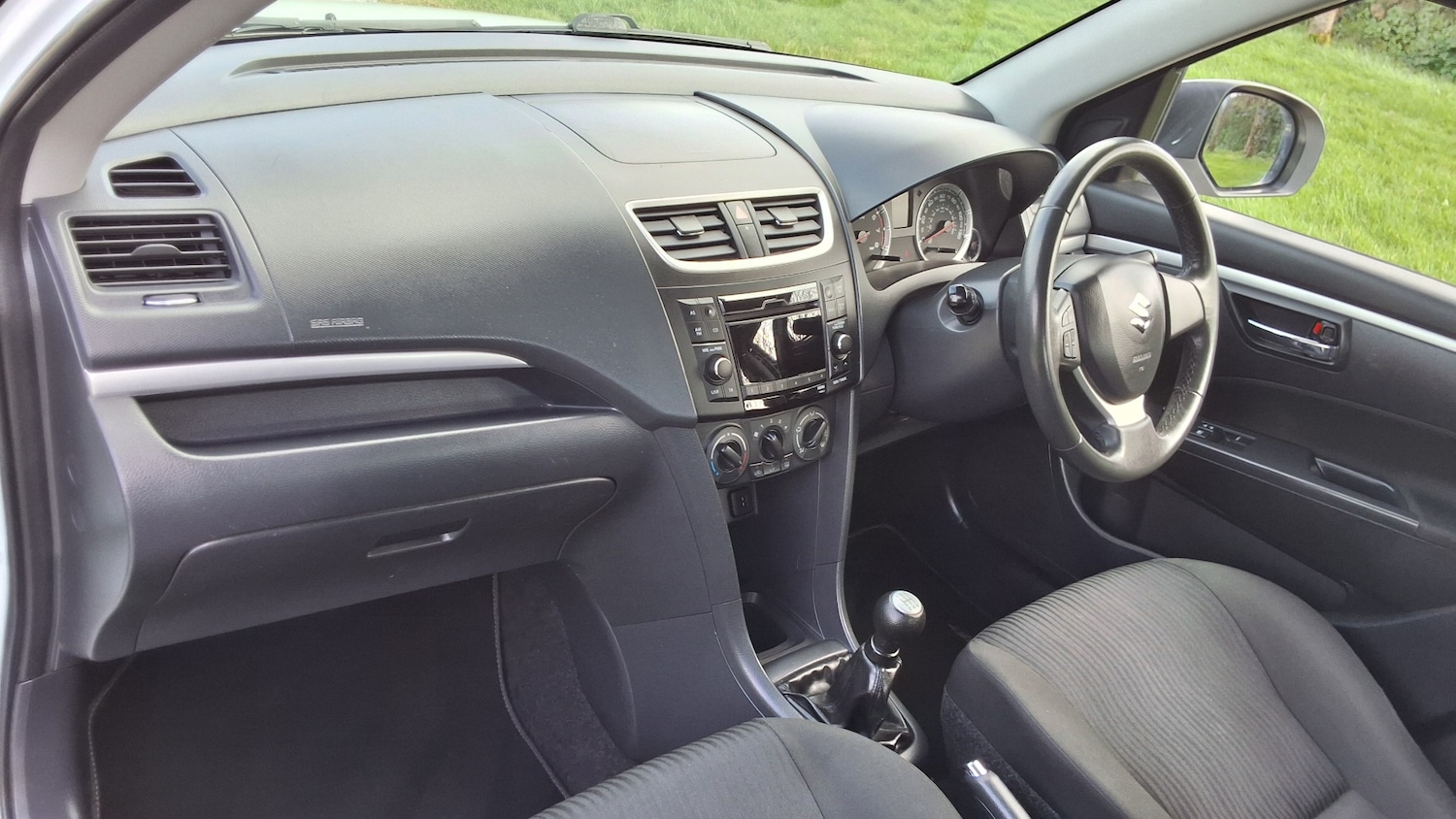 Used Suzuki Swift 2011 for sale - 77663705: Photo 19