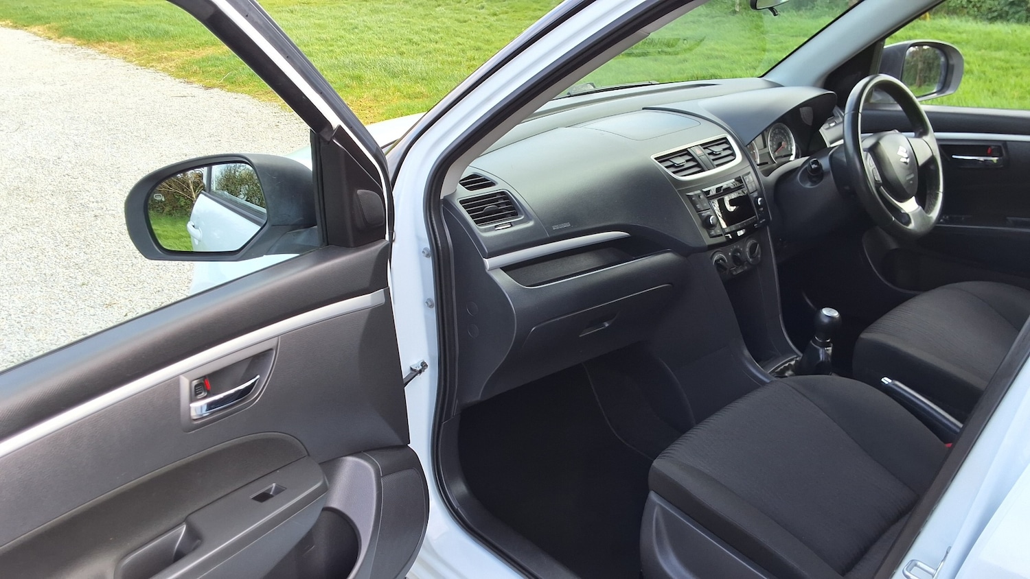 Used Suzuki Swift 2011 for sale - 77663705: Photo 20