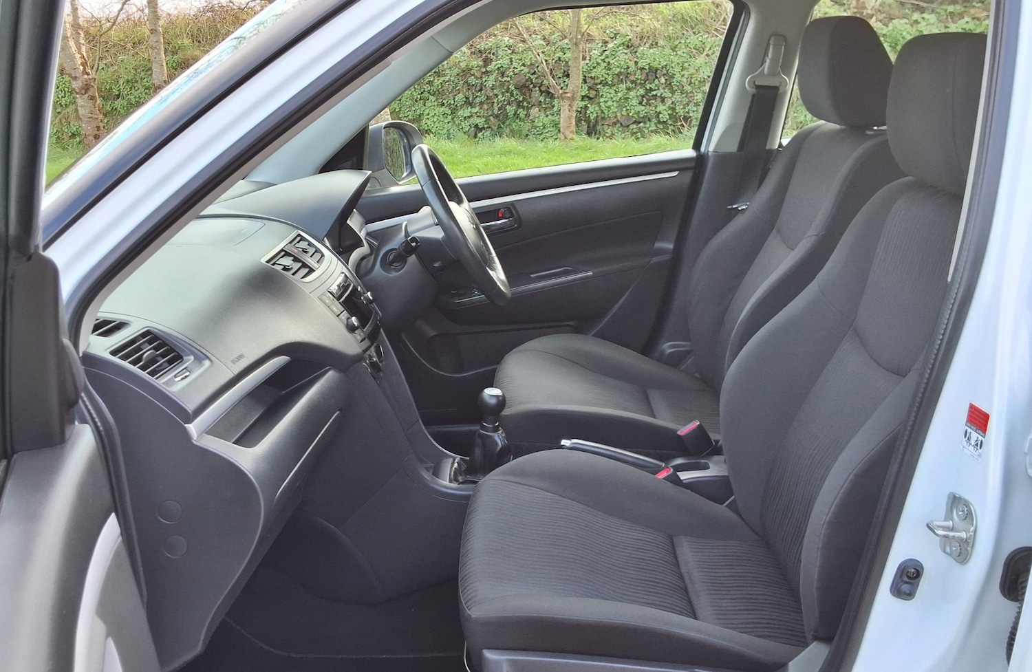 Used Suzuki Swift 2011 for sale - 77663705: Photo 21