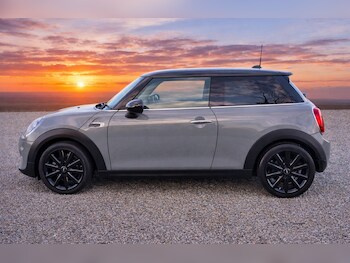 Used MINI Hatch 2018 for sale - 77329482: Photo