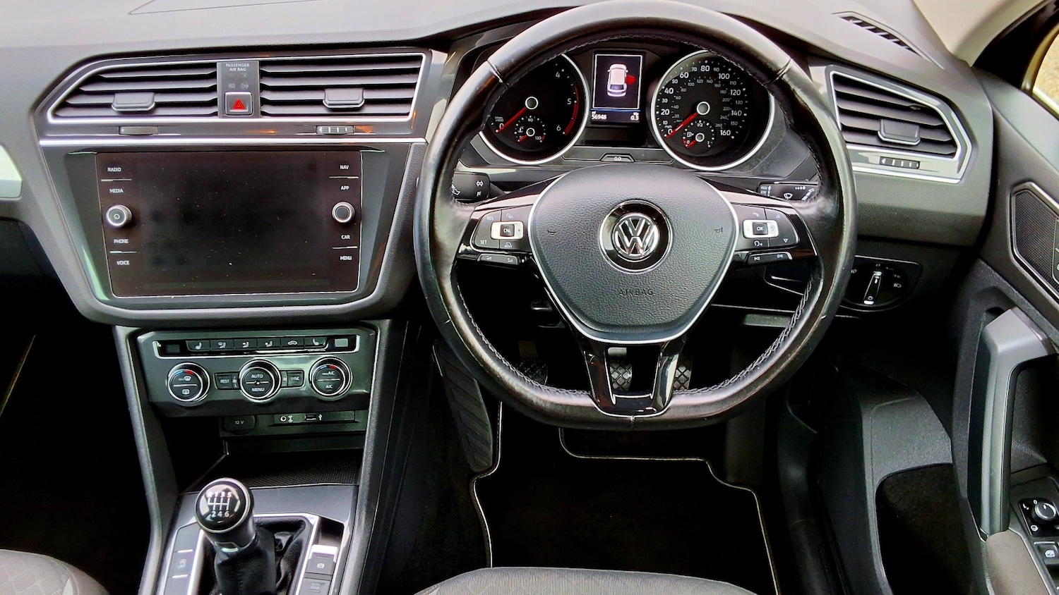 Used Volkswagen Tiguan 2017 for sale - 77247600: Photo 17