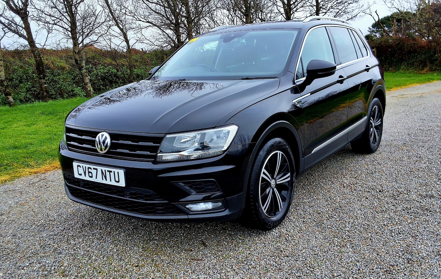 Used Volkswagen Tiguan 2017 for sale - 77247600: Photo 2