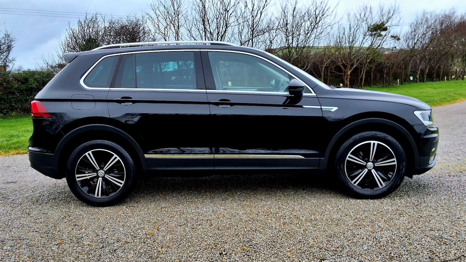 Used Volkswagen Tiguan 2017 for sale - 77247600: Photo 4