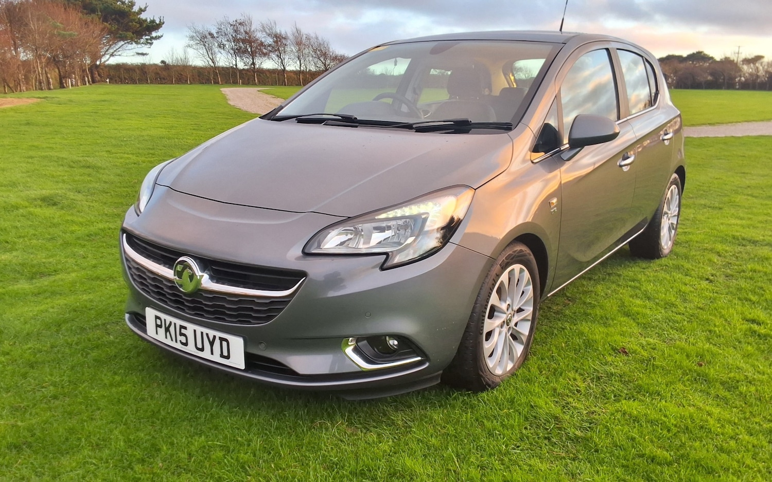 Used Vauxhall Corsa 2015 for sale - 76445945: Photo 2