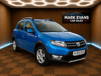 Used Dacia Sandero Stepway 2015 for sale - 79463992: Photo