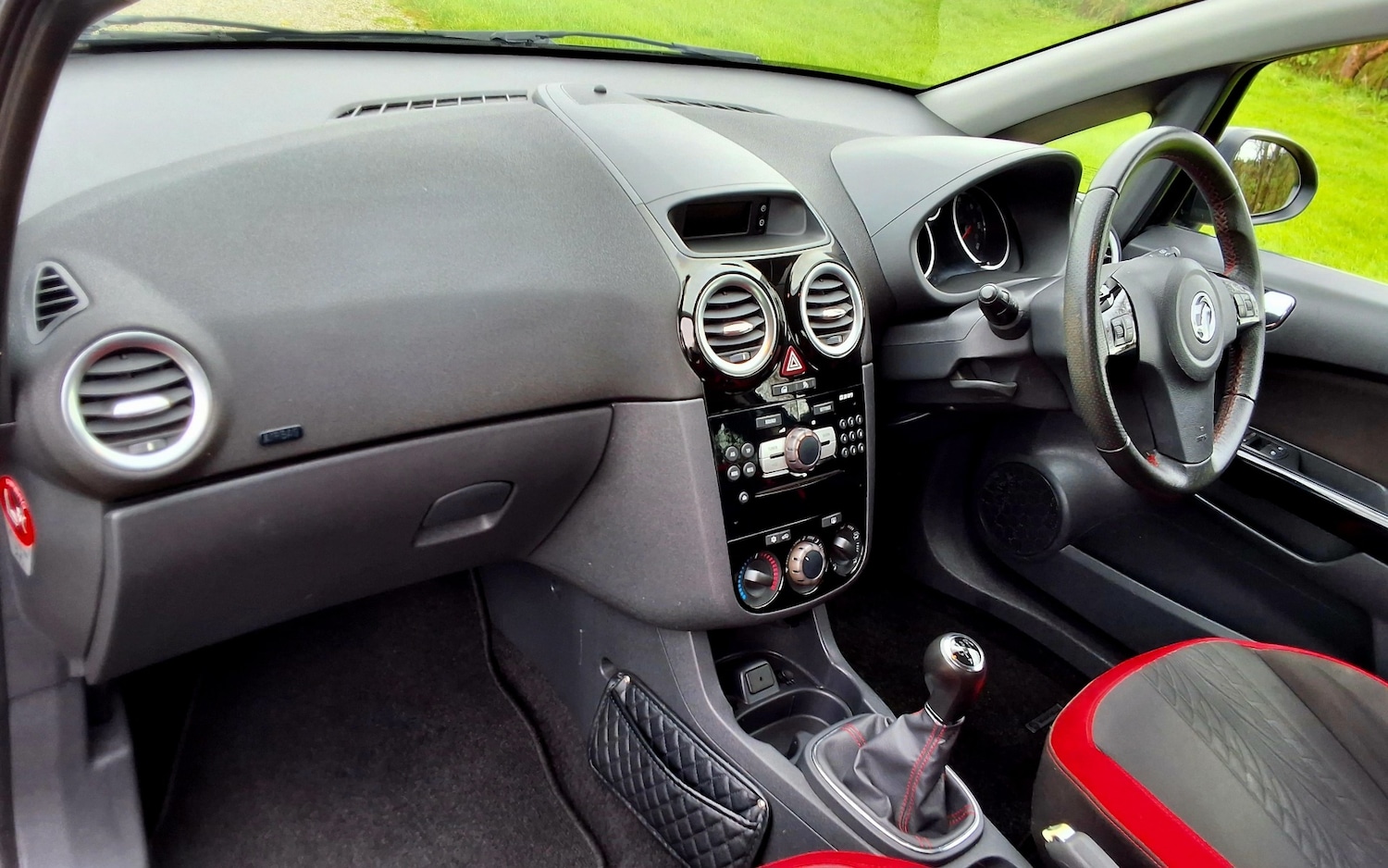 Used Vauxhall Corsa 2013 for sale - 77045507: Photo 19