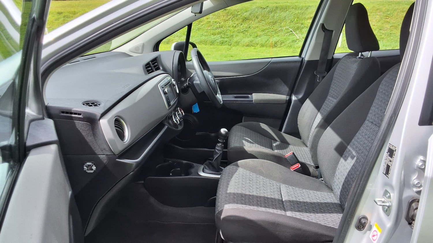 Used Toyota Yaris 2013 for sale - 78183236: Photo 25