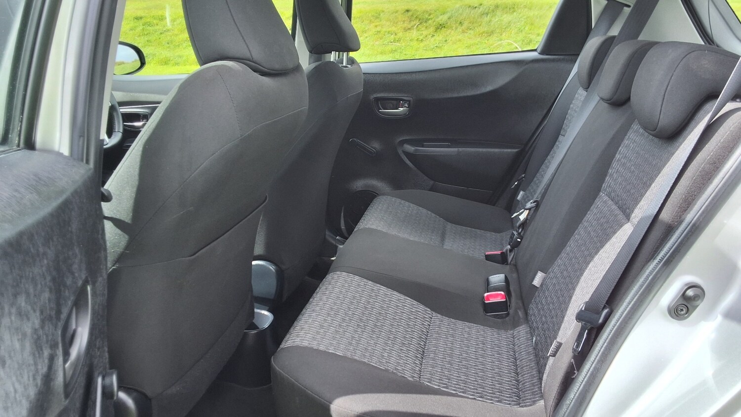 Used Toyota Yaris 2013 for sale - 78183236: Photo 27