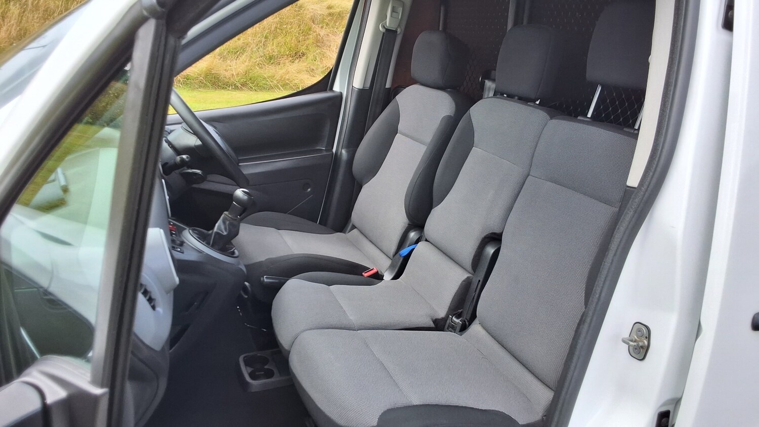 Used Peugeot Partner 2017 for sale - 76588327: Photo 17