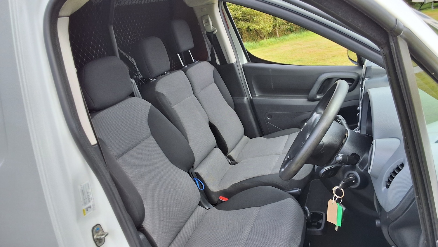 Used Peugeot Partner 2017 for sale - 76588327: Photo 20