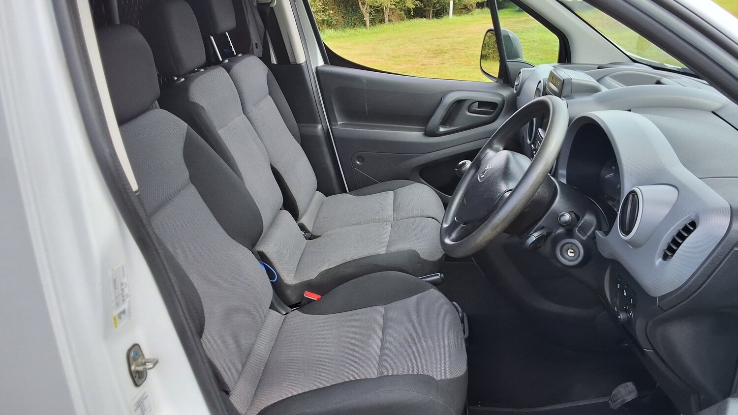 Used Peugeot Partner 2017 for sale - 76588327: Photo 22