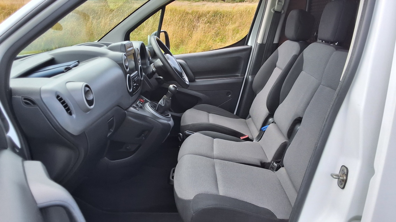 Used Peugeot Partner 2017 for sale - 76588327: Photo 24